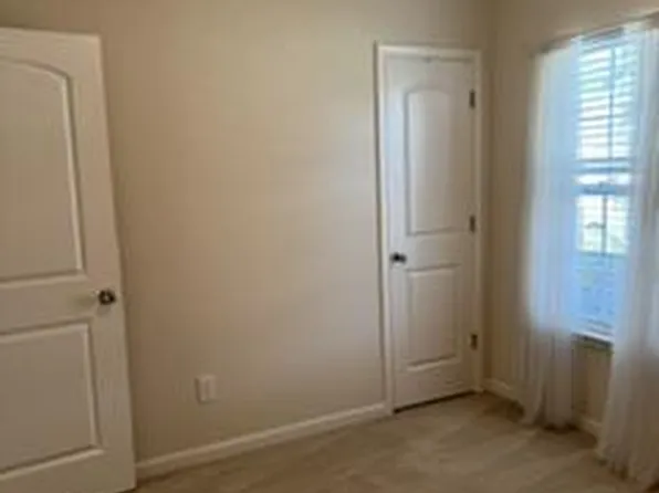 605 Forage Dr, High Point, NC 27265