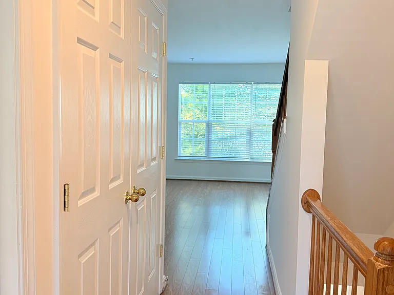 611 Tivoli Rd — Photo 5