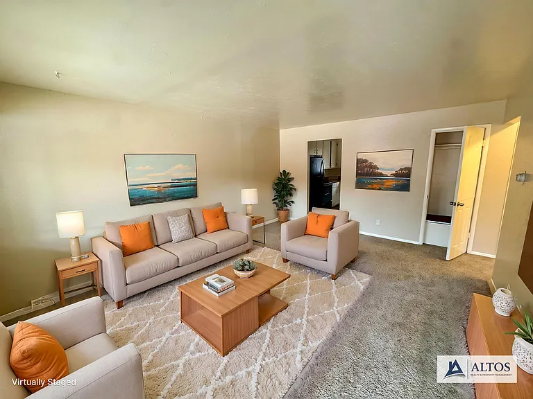1115 Carr Street — Photo 1