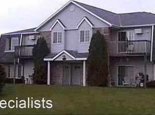 5551 Edgewater Ct APT 1, Delavan, WI 53115