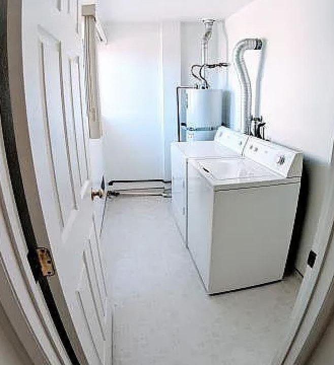 1st image of 1738 Barry Ave APT 4
