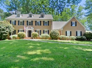 6840 Lisa Ln, Sandy Springs, GA 30338