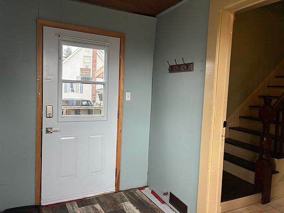 4th image of 53 Riverside Ave