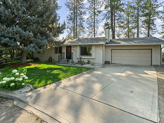 3rd image of 2526 E Nicklaus Pl