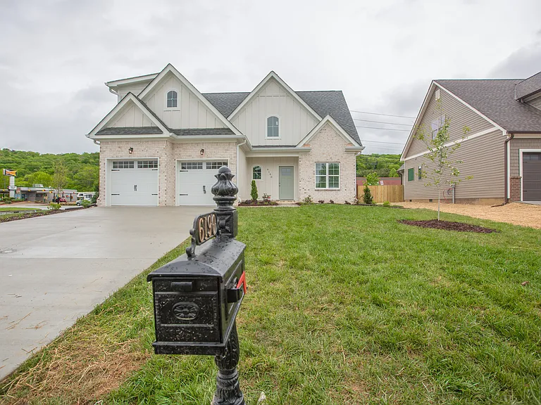 6190 Tuscany Pl — Photo 2