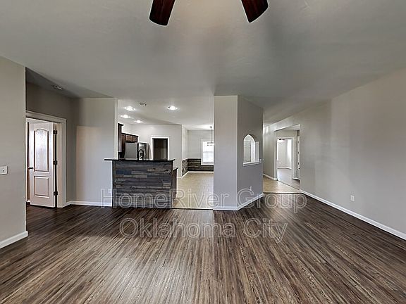 2nd image of 5005 Hunter Blvd