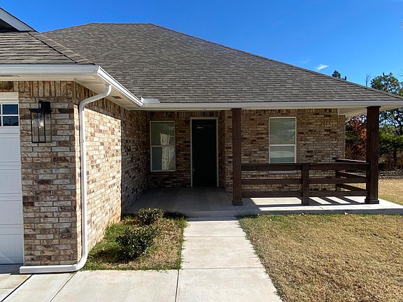 3rd image of 106 Jennifer Ct