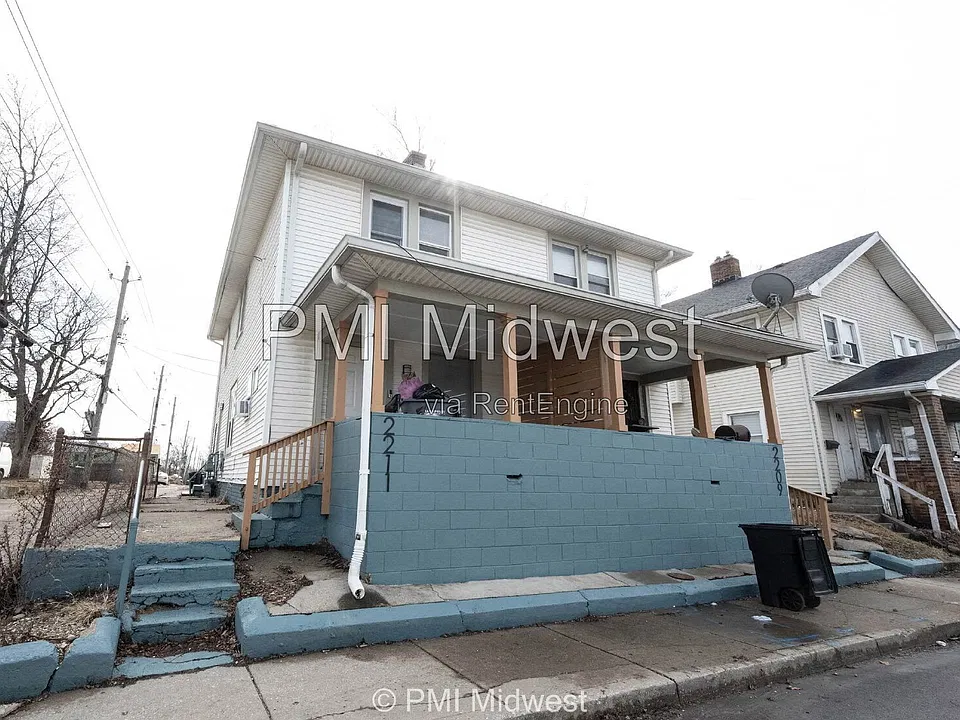 2211 E New York St #A