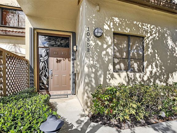 5th image of 10553 NW 10th Ct #D-140