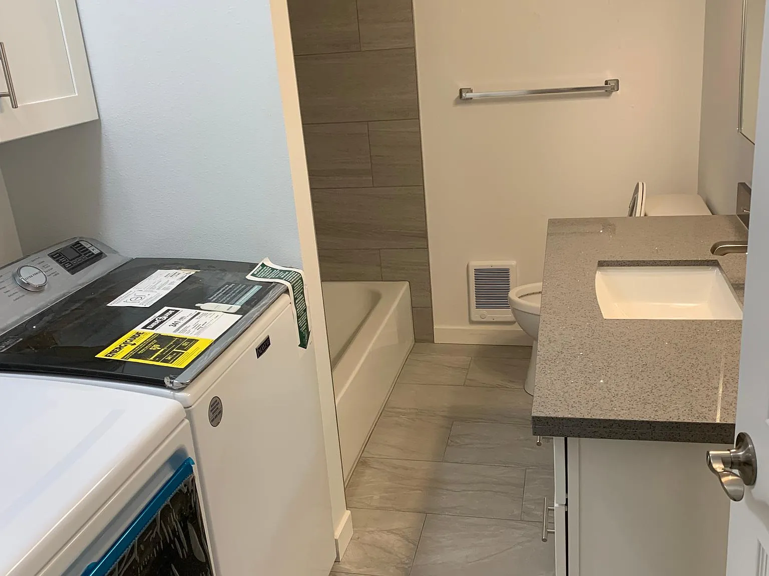 2 bed, 1025 sqft, $2,000 — Photo 3