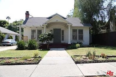 1st image of 1217 N Poinsettia Pl