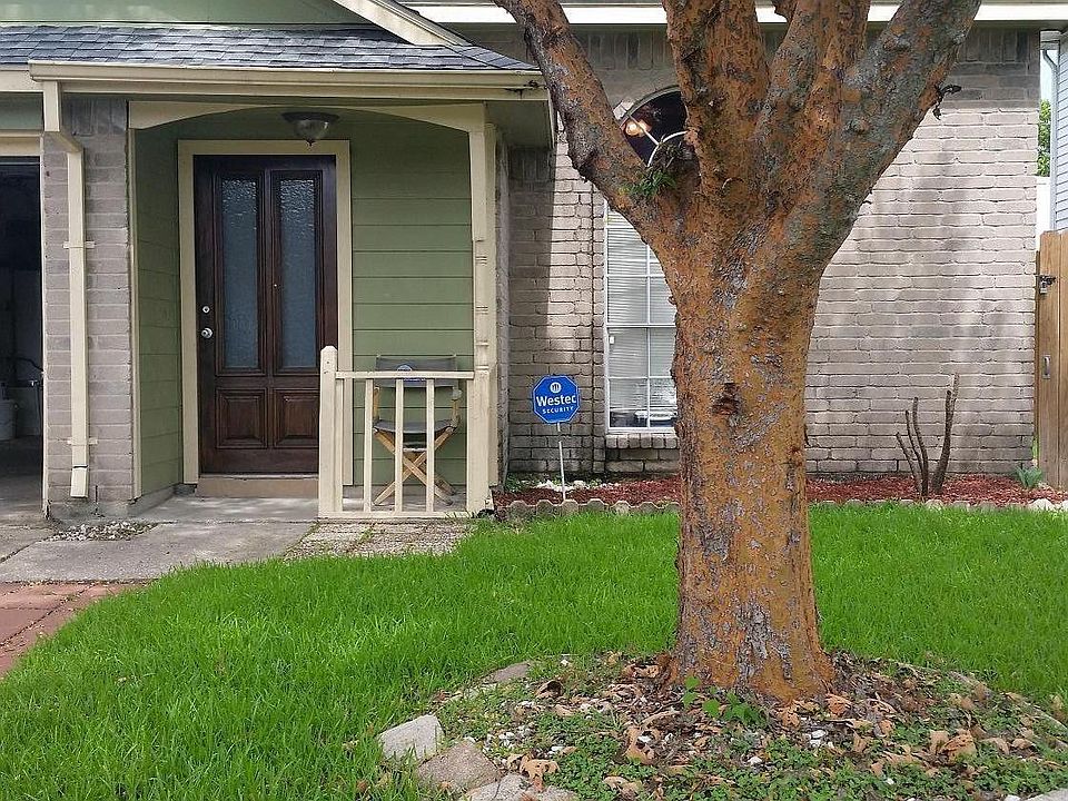 908 Macclesby Lane; Channelview, TX 77530