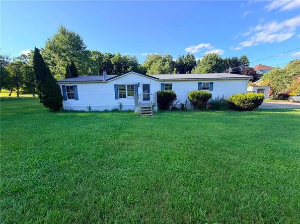 512 Sawmill Run Rd, Butler, PA 16001