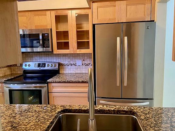 4th image of 969 Miramonte Dr APT 2