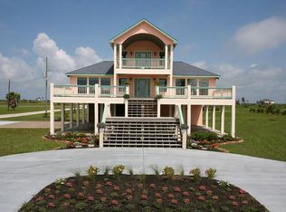 804 Sombrero Dr, Crystal Beach, TX 77650