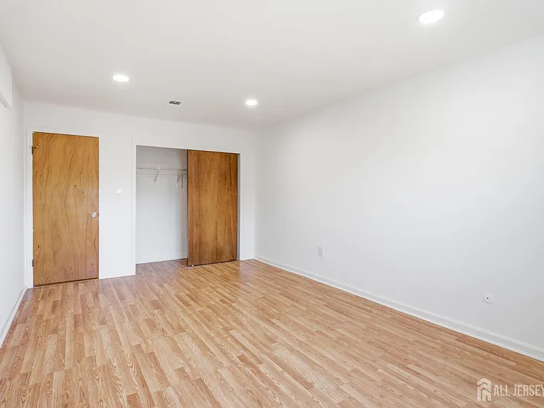 1719 Raspberry Ct — Photo 22