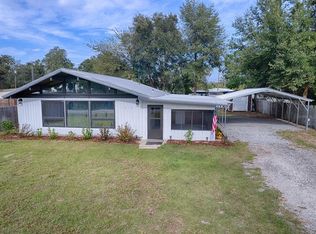 1314 County Road 463, Lake Panasoffkee, FL 33538