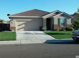 972 Raccoon Valley Dr, Manteca, CA 95336