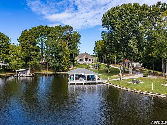2nd image of 341 Piney Point Cir