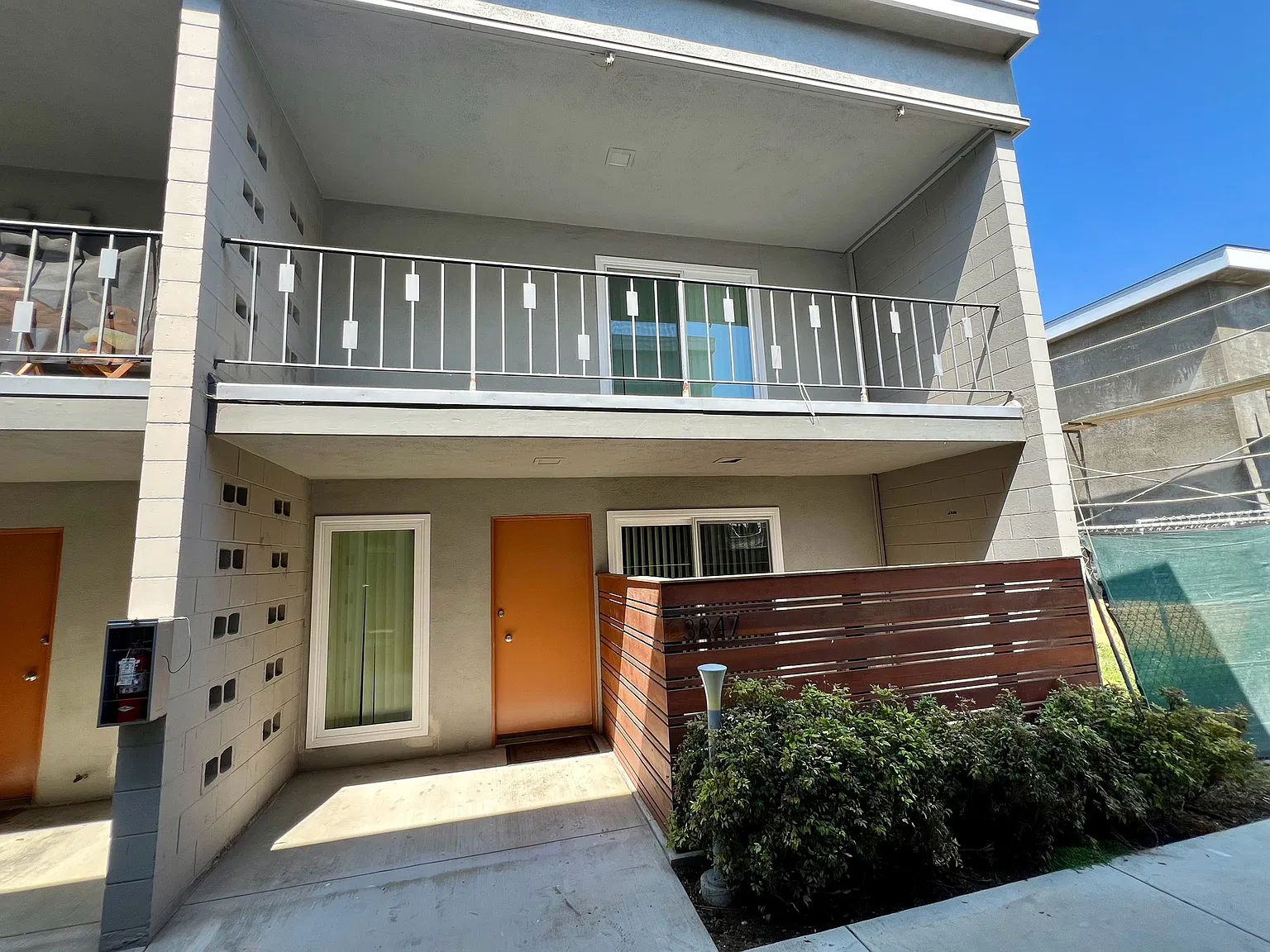 4 bed, 1300 sqft, $3,650 — Photo 3