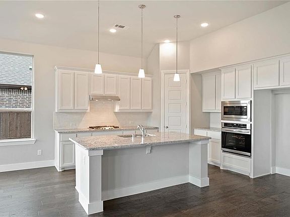 2nd image of 1824 Campground Way