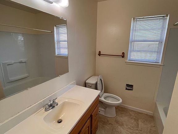 5th image of 2408 N Grand Ave #2408-094