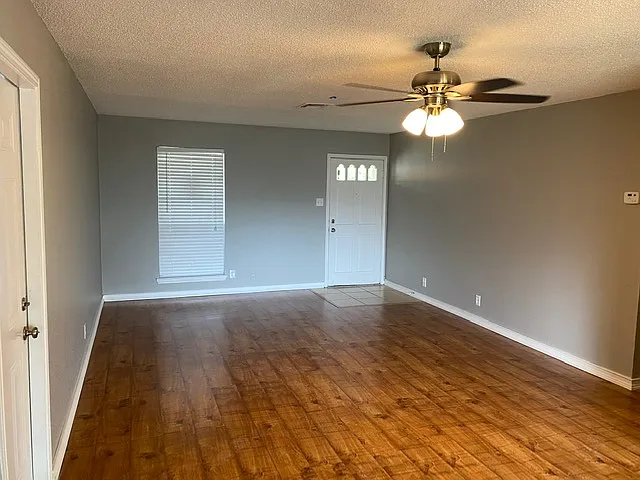 4 bed, 1288 sqft, $1,595 — Photo 2