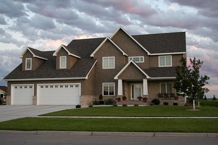 1st image of 630 Vineyard Dr