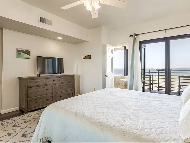 1390 Fort Pickens Rd #210 — Photo 12