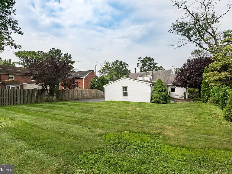 339 E Spring Ave — Photo 41