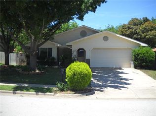 2217 Hollybush Ln, Bedford, TX 76021