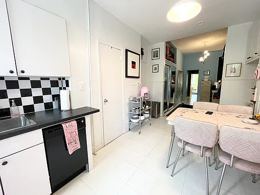 Rented by Compass | media 11