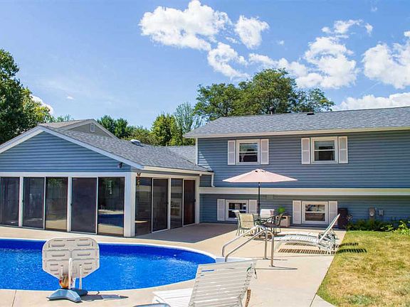 3rd image of 1039 Brae Burn Ln