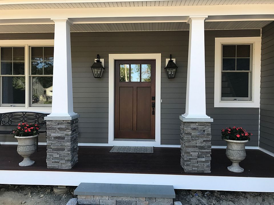 1st image of 307 Carpenter Dr
