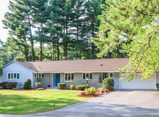80 Primrose Dr, Longmeadow, MA 01106