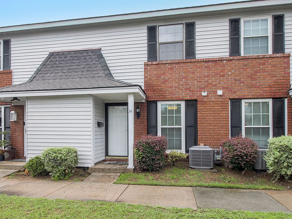1st image of 34 Knollwood Cir