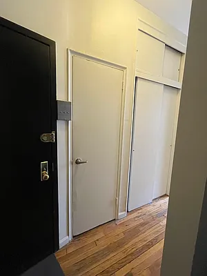 Rented by Eric Goodman Realty Corp | media 22