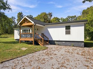 319 Farmland Dr, Rossville, GA 30741