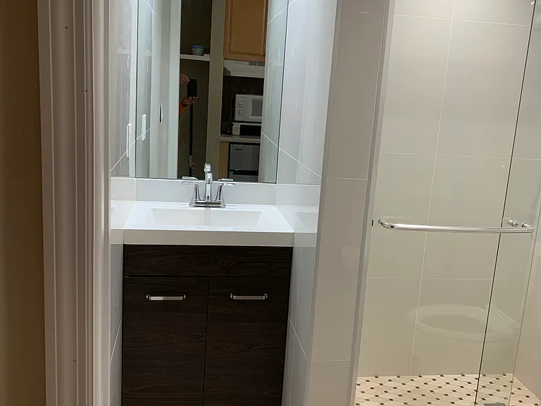 2555 Tamiami Trl N — Photo 8