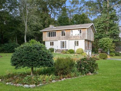 40 Penny Pond Rd, Tiverton, RI, 02878