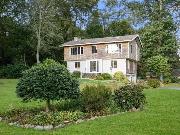 40 Penny Pond Rd, Tiverton, RI 02878