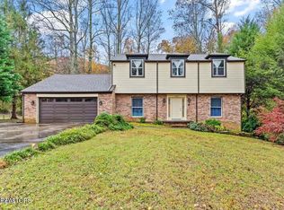 122 Baypath Dr, Oak Ridge, TN 37830