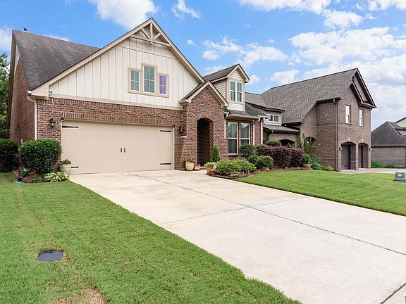 3rd image of 343 Glen Cross Way