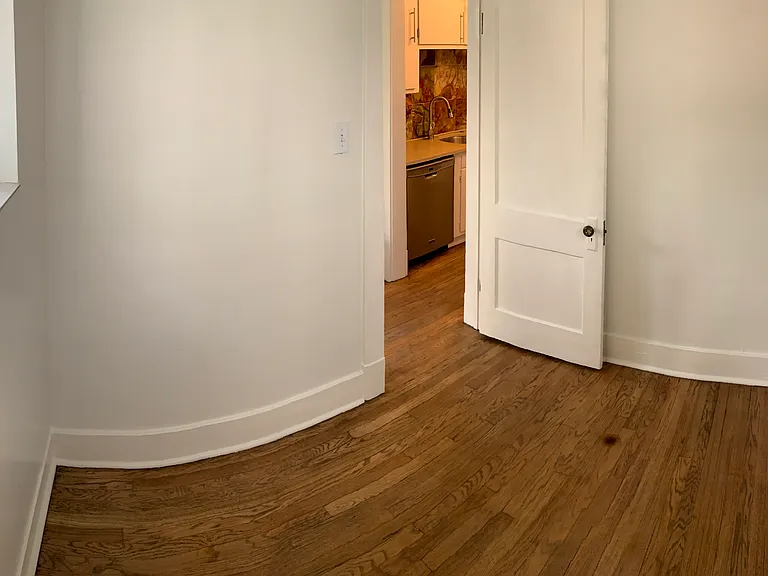 Small office/studio/breakfast nook by kitchen.