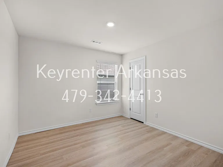 1317 Bates St — Photo 23