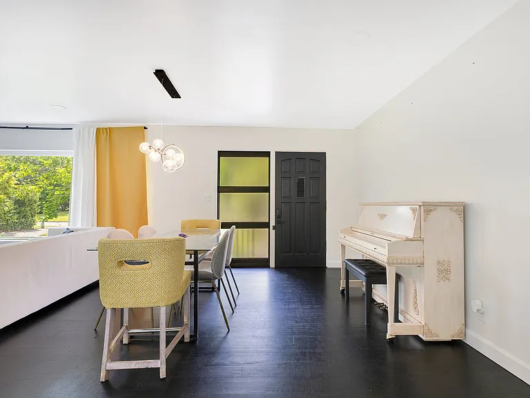 344 Starling Rd — Photo 5