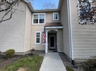 4004 S Foxwood Drive #S, Clifton Park, NY 12065