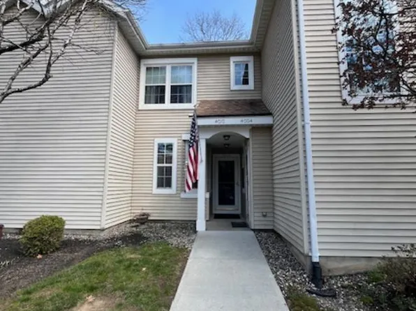 4004 S Foxwood Drive #S, Clifton Park, NY 12065