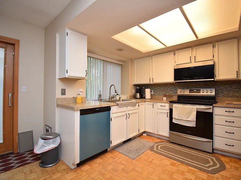 2122 E Rainbow Point Dr — Photo 14