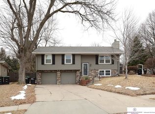 13962 Woolworth Cir, Omaha, NE 68144
